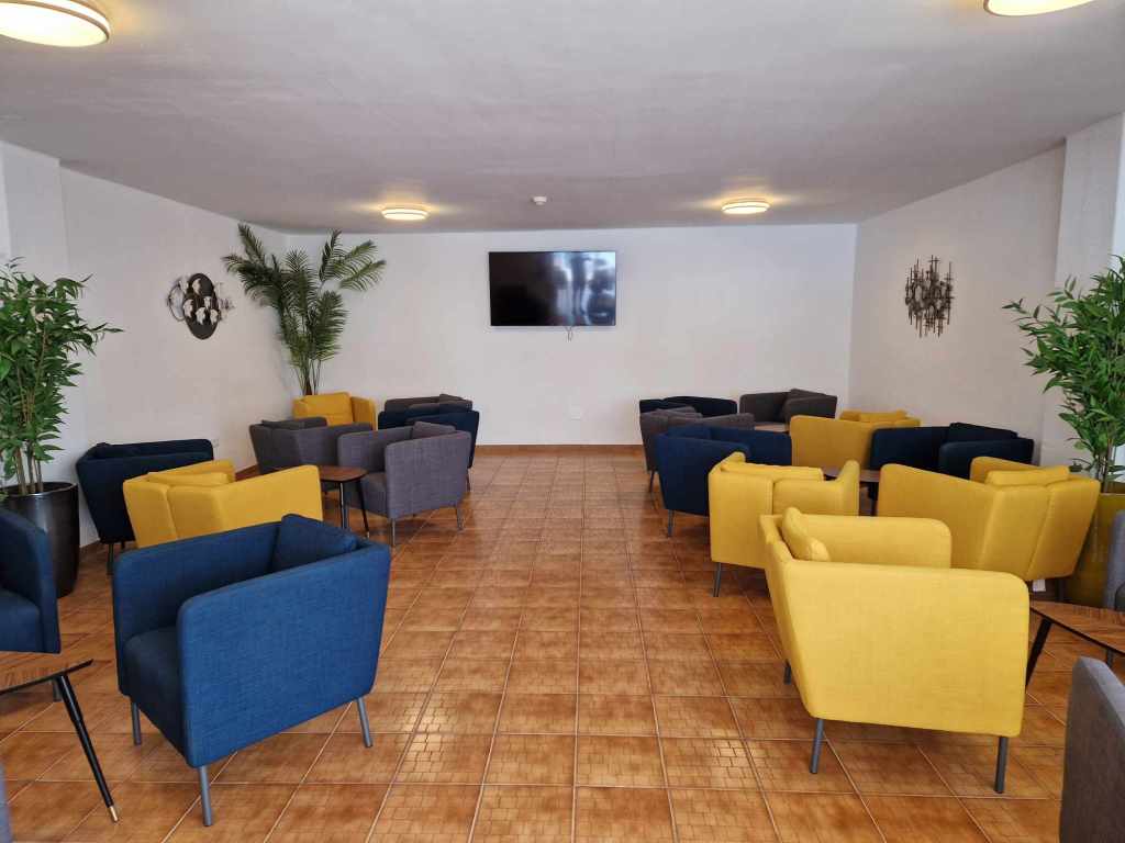 Quiet lounge